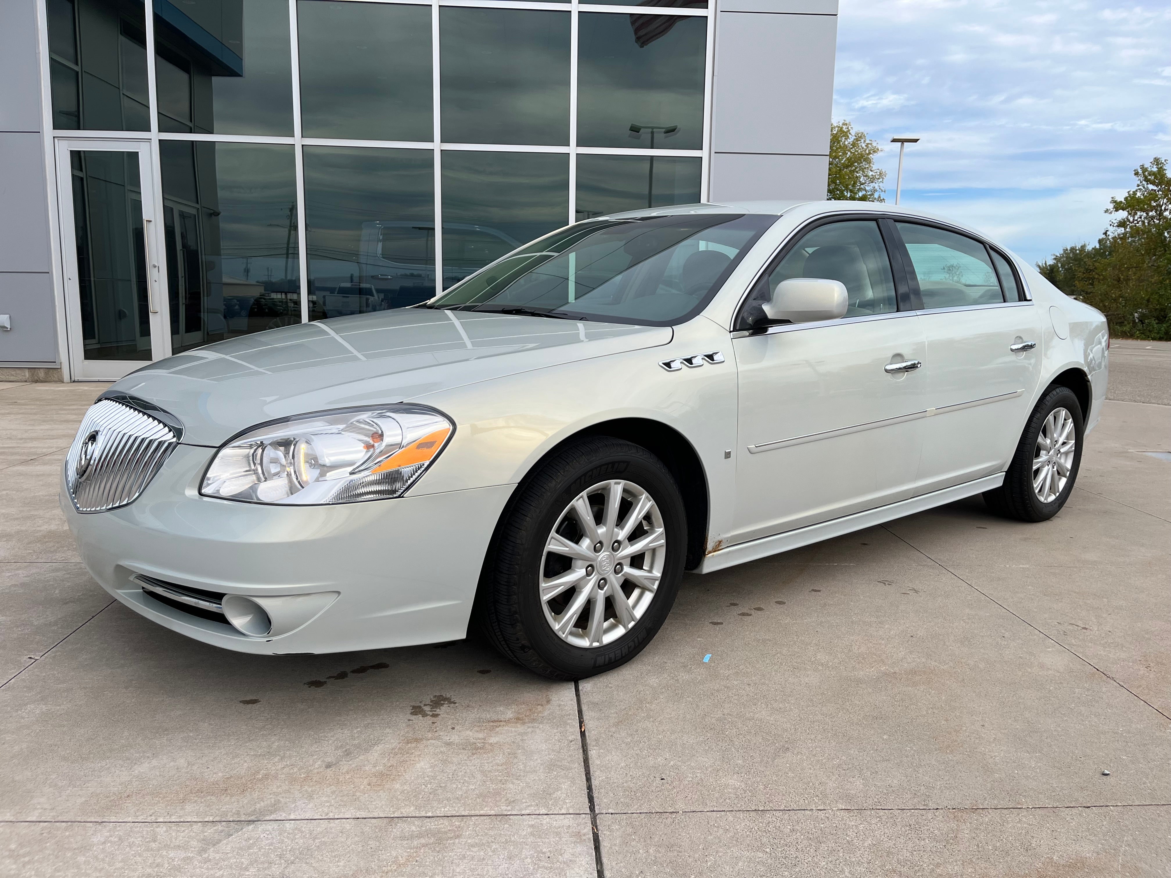 2010 Buick Lucerne CX