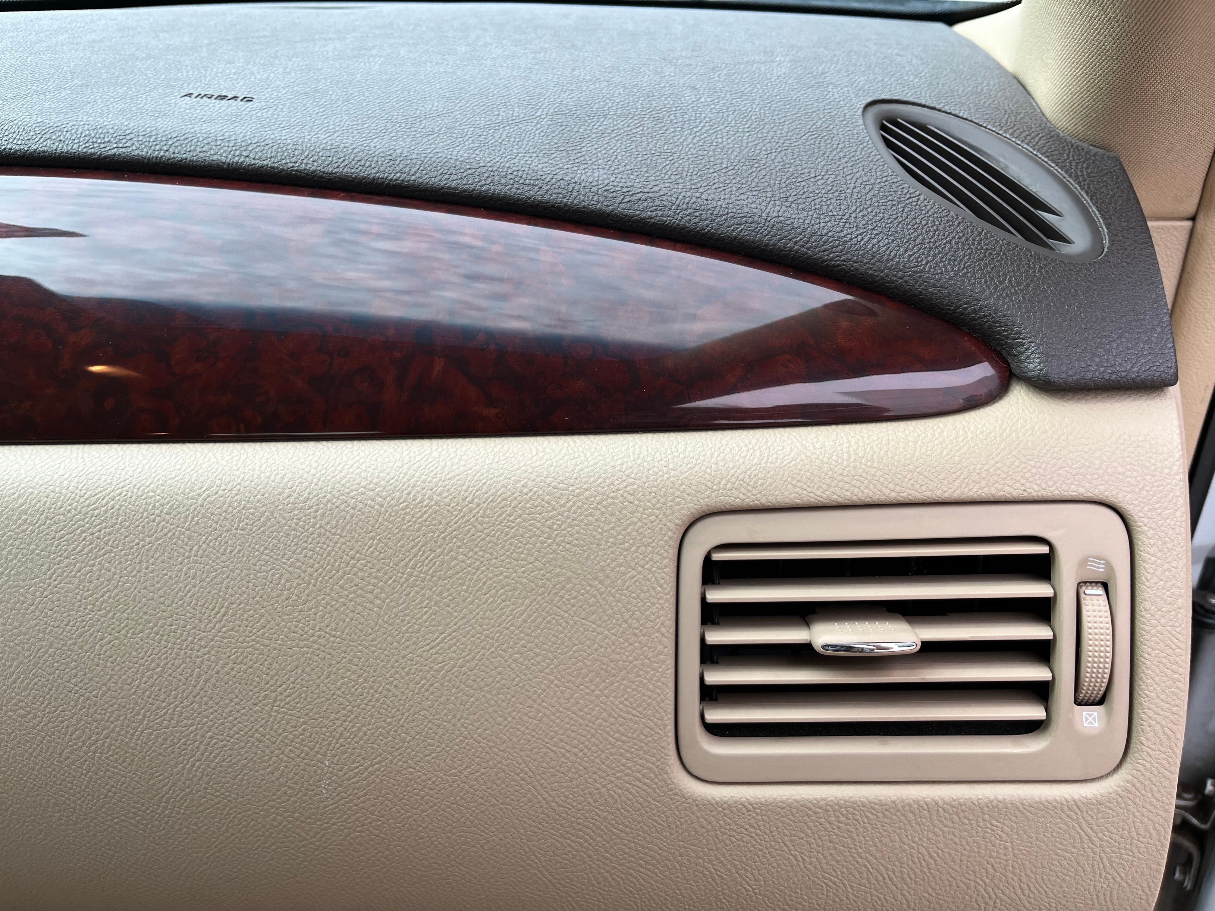 2010 Buick Lucerne CX-2 *Ltd Avail*