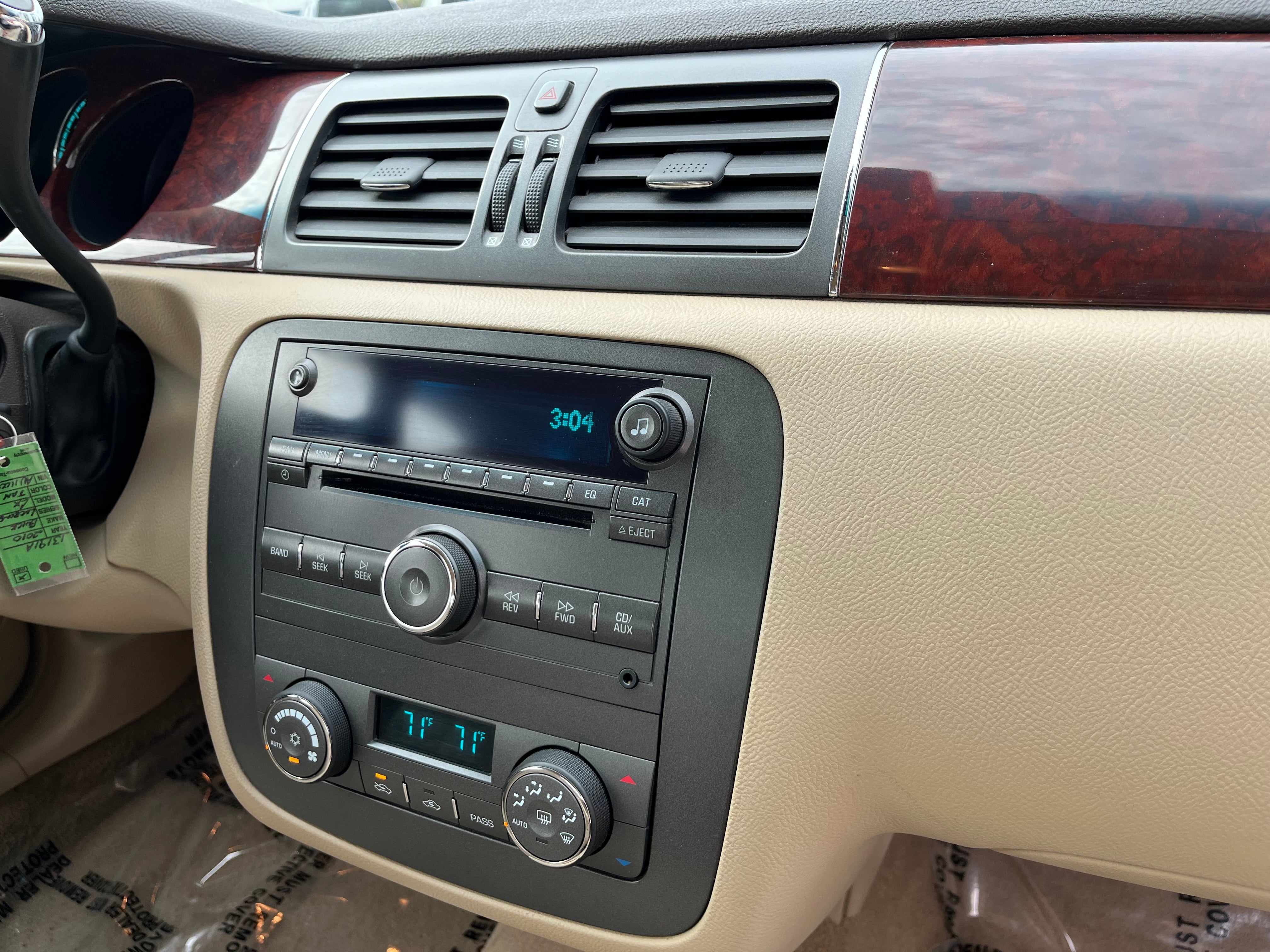 2010 Buick Lucerne CX-2 *Ltd Avail*