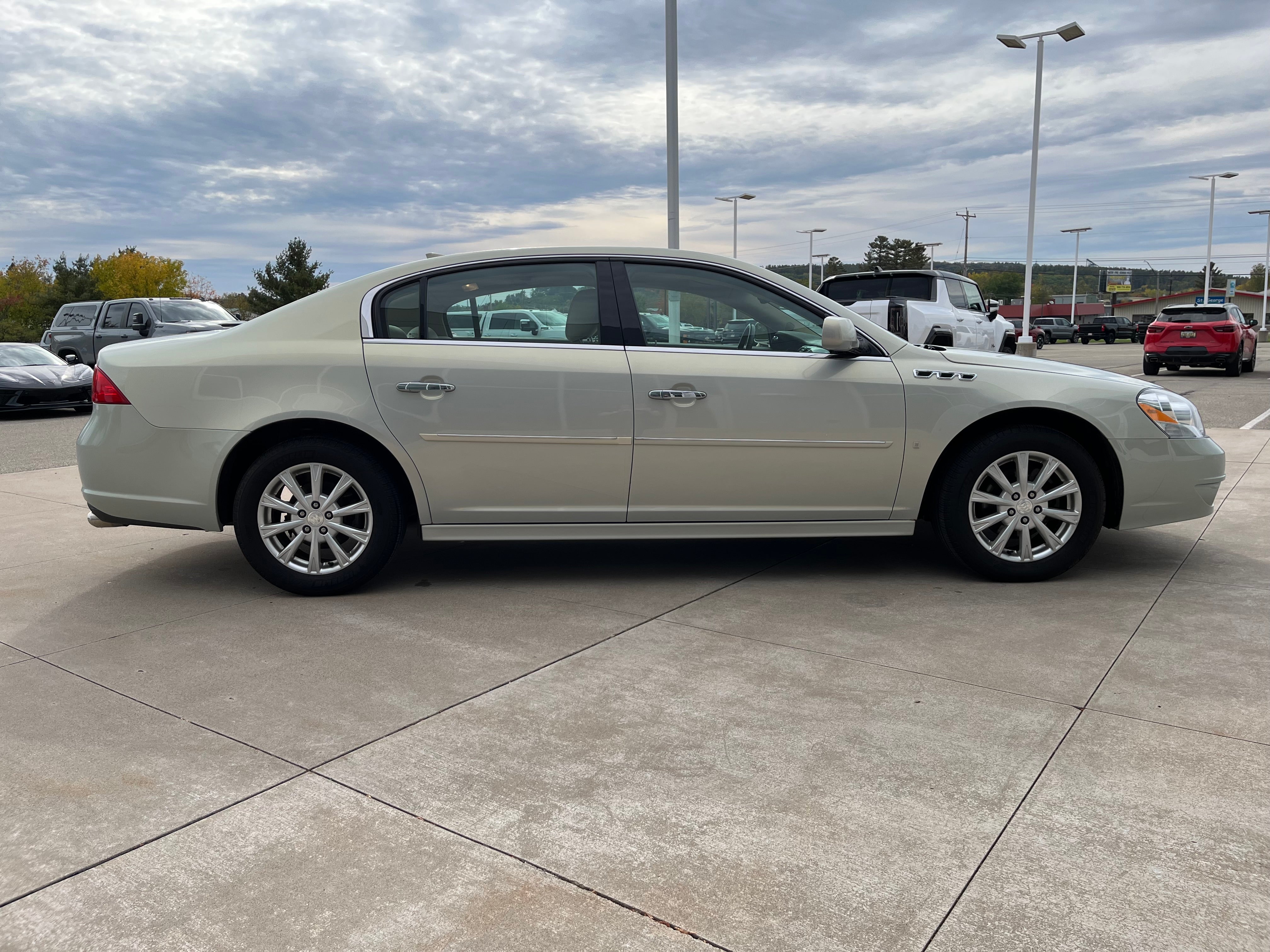 2010 Buick Lucerne CX-2 *Ltd Avail*