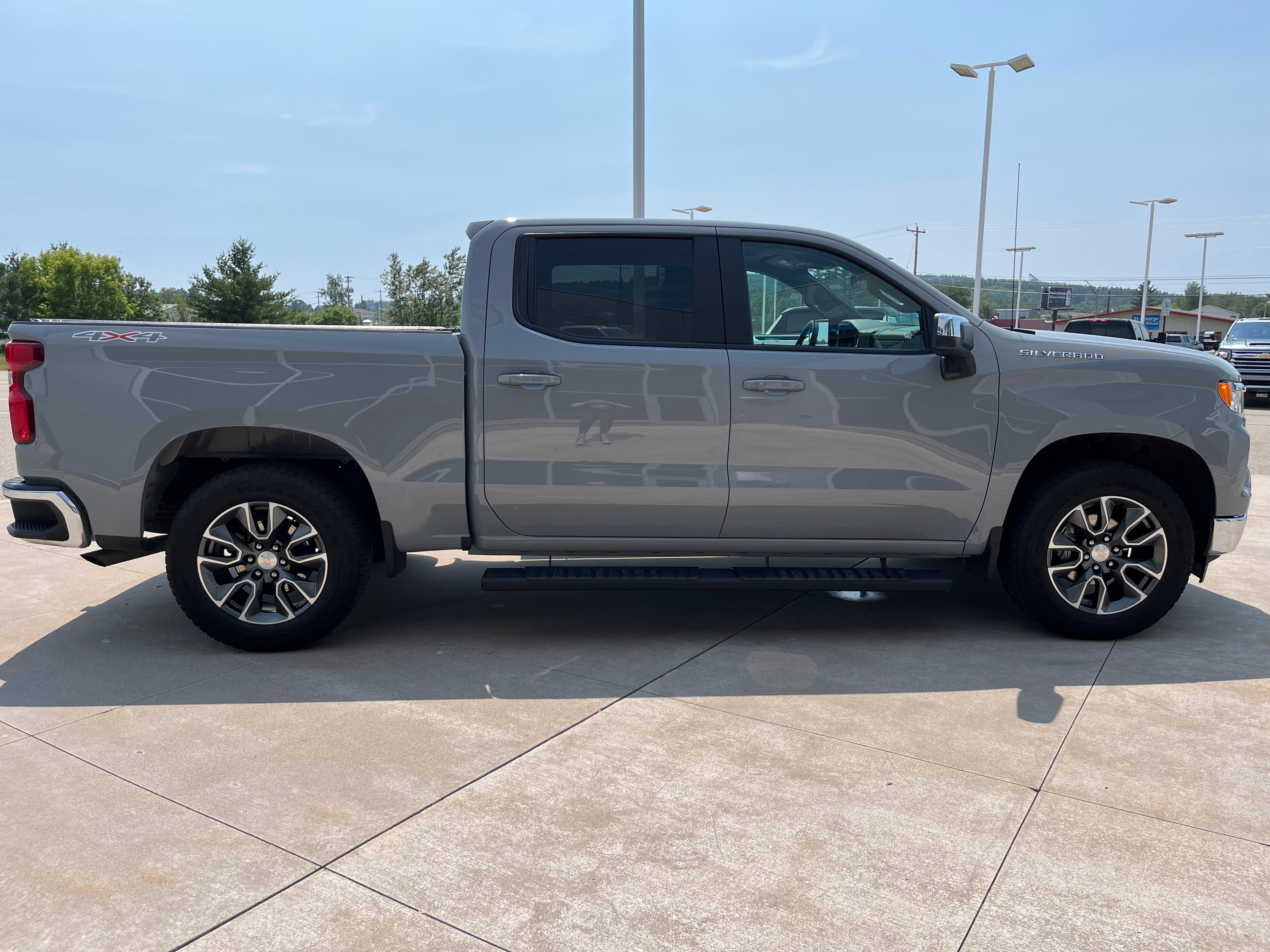 2024 Chevrolet Silverado 1500 LT (2FL)
