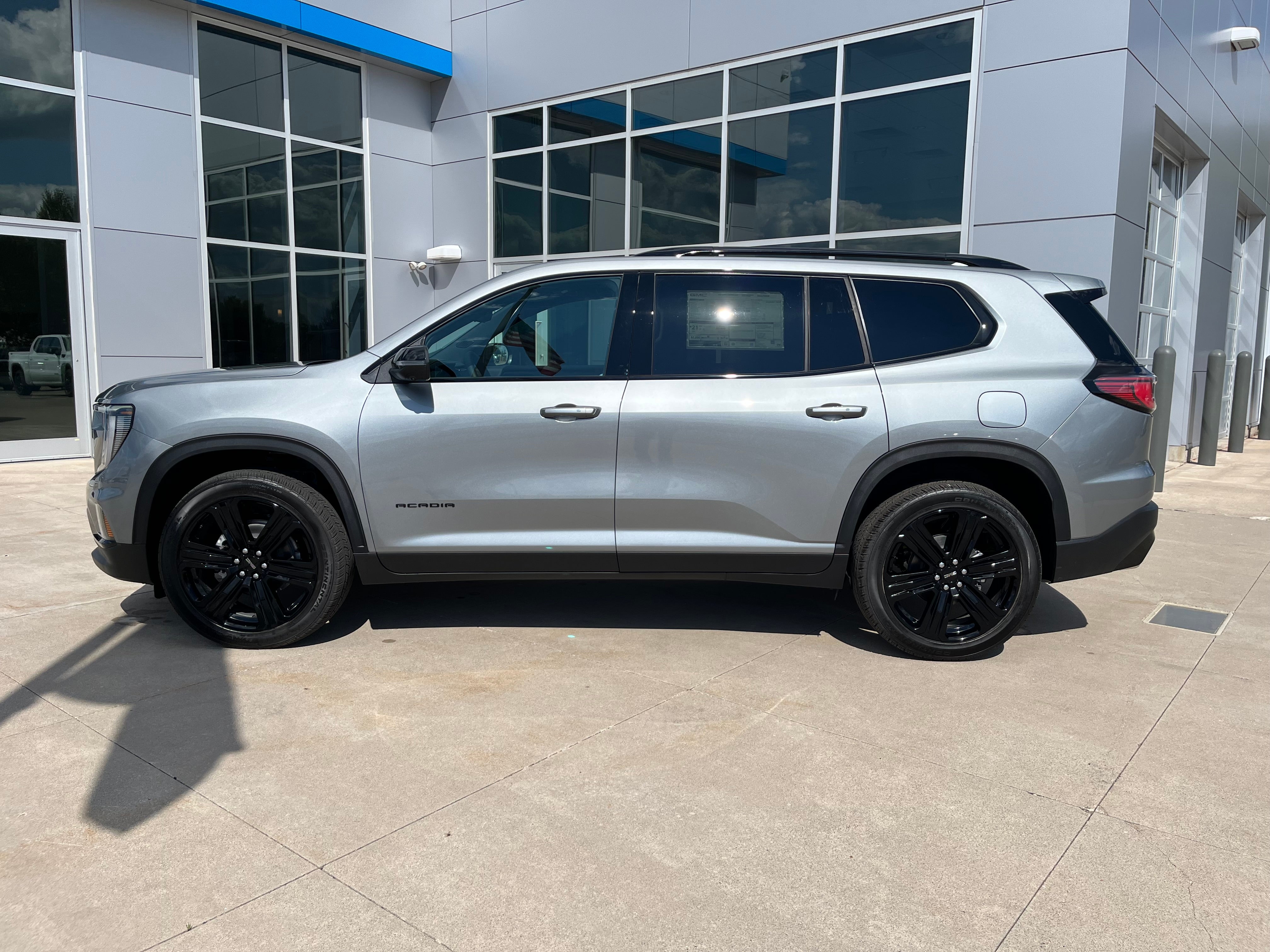 2027 GMC Acadia Elevation