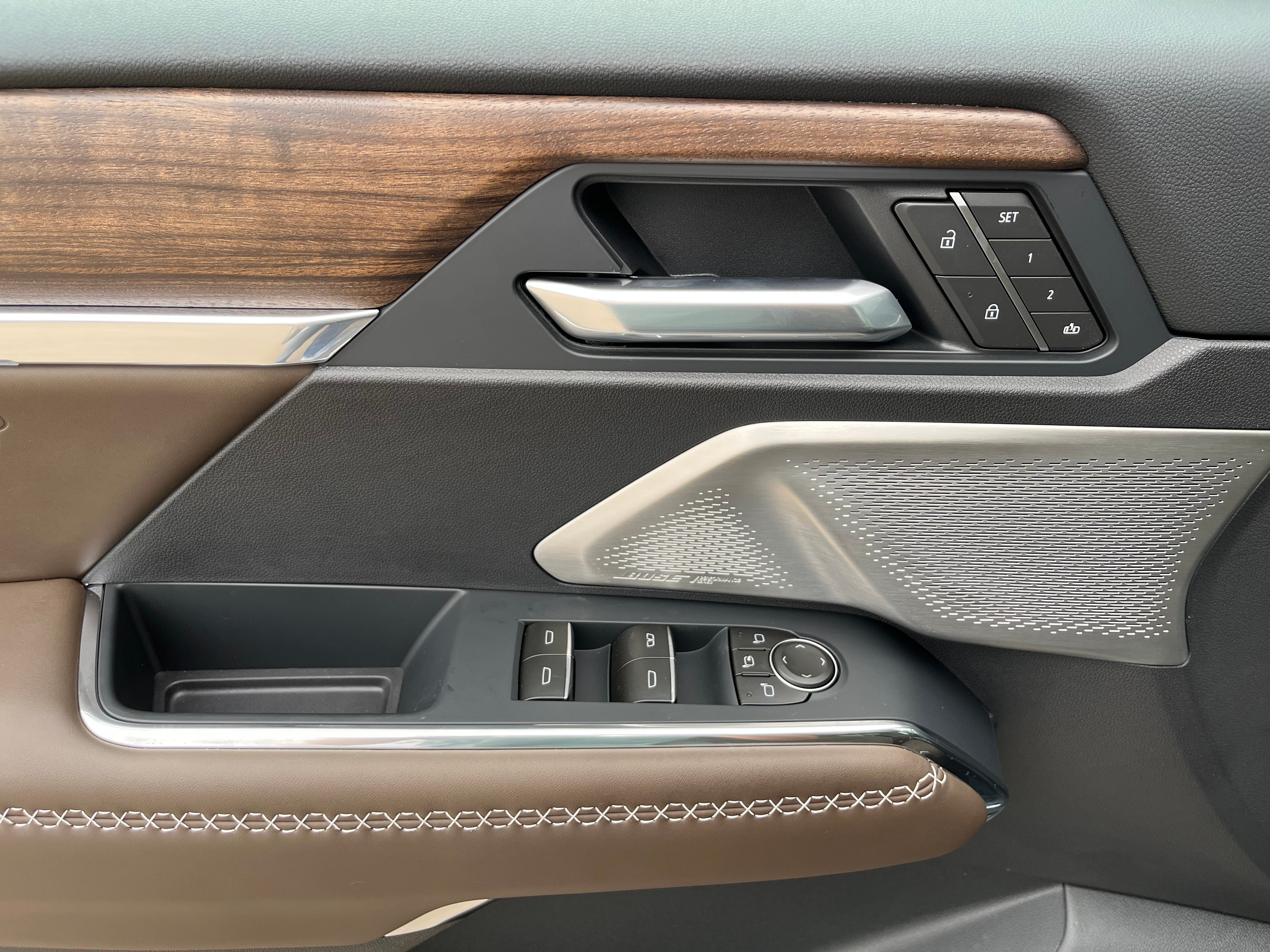2027 GMC Acadia Denali Ultimate