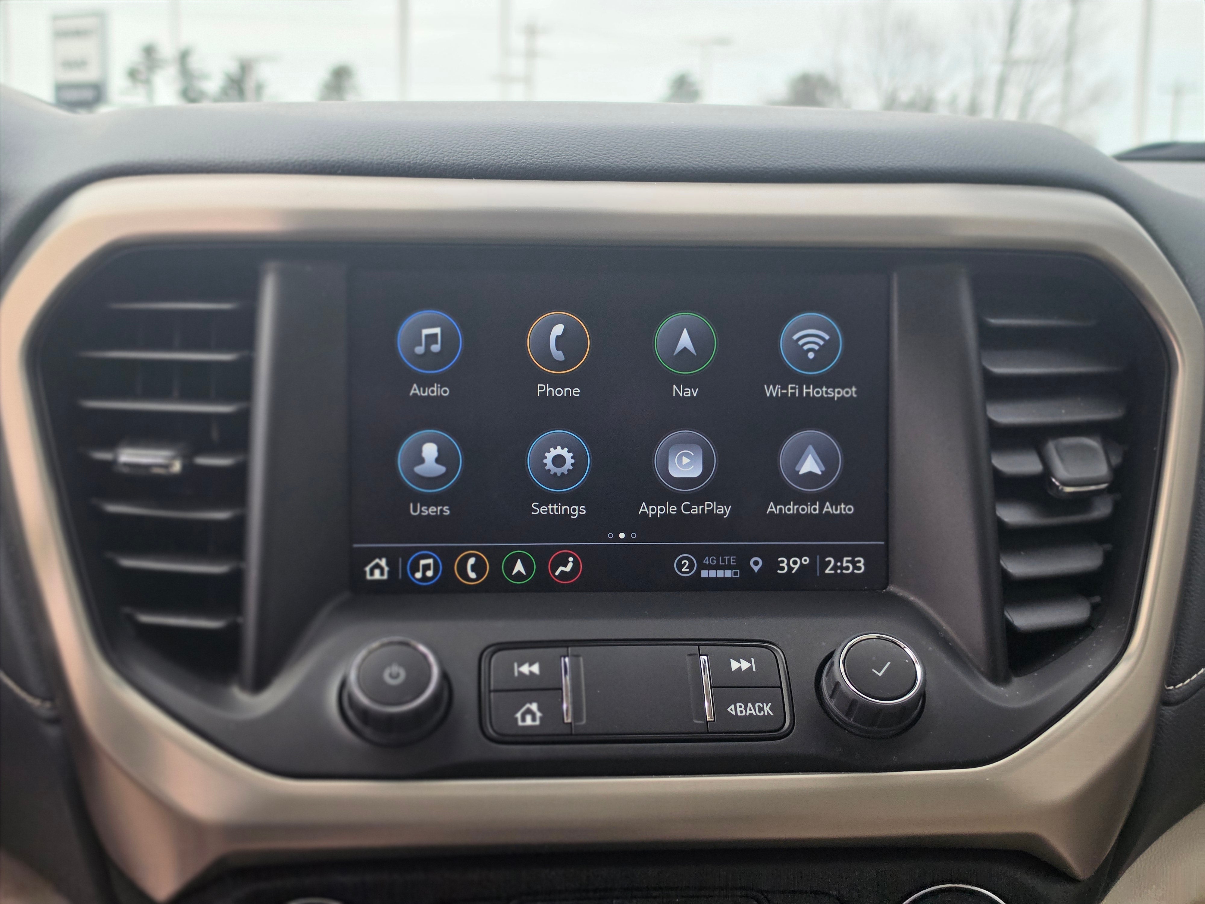 2023 GMC Acadia Denali