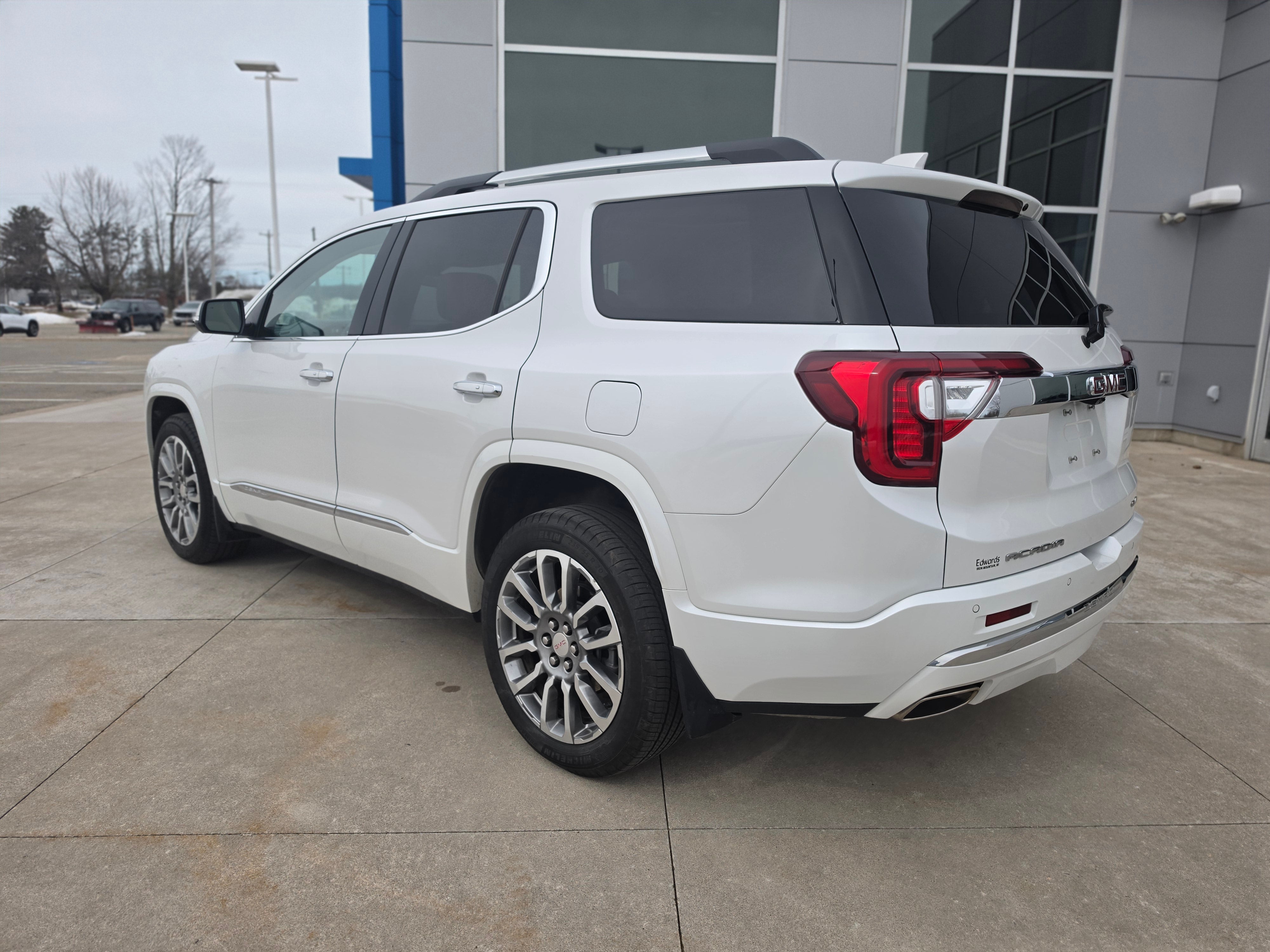 2023 GMC Acadia Denali