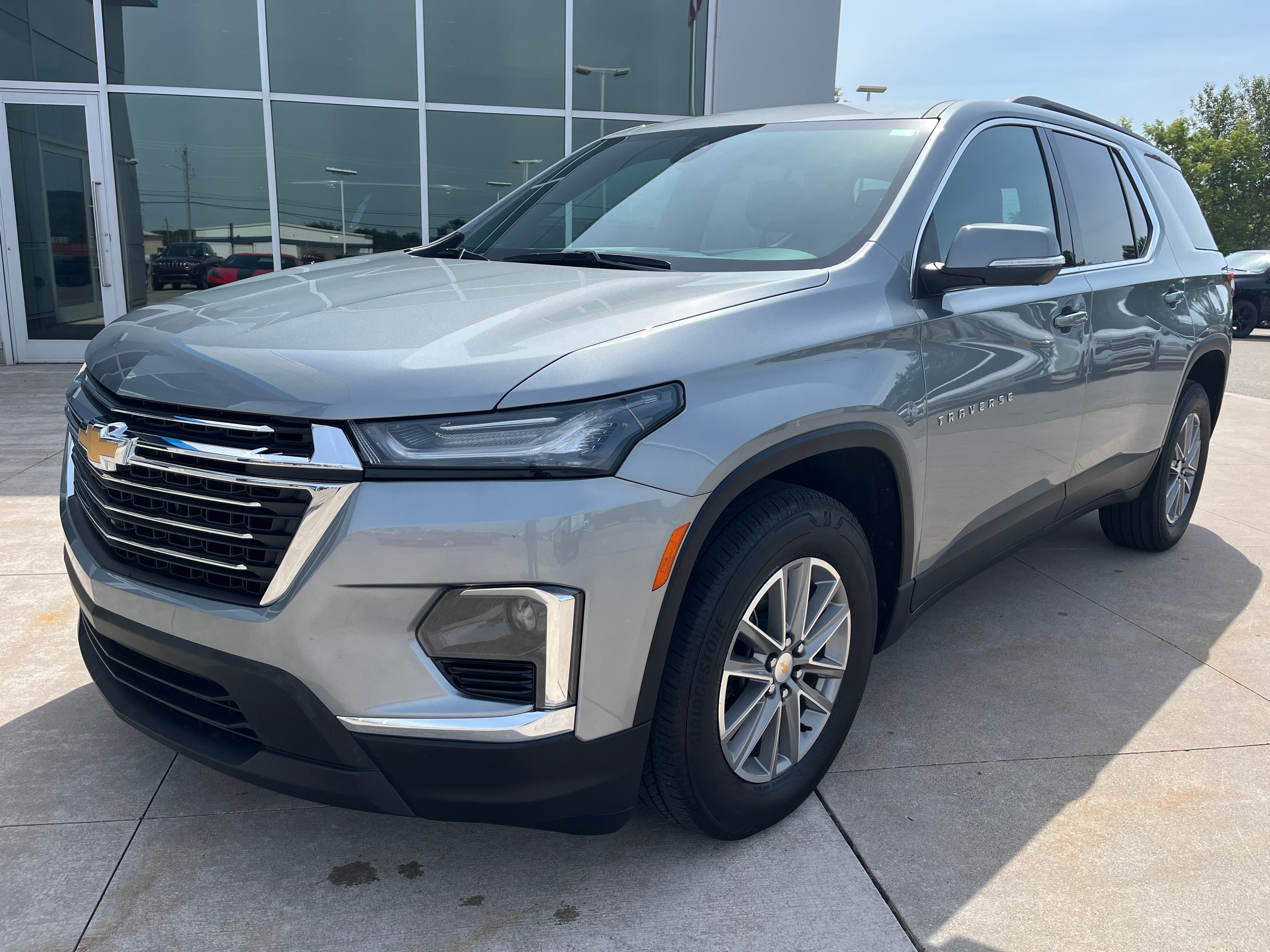 2023 Chevrolet Traverse LT Cloth