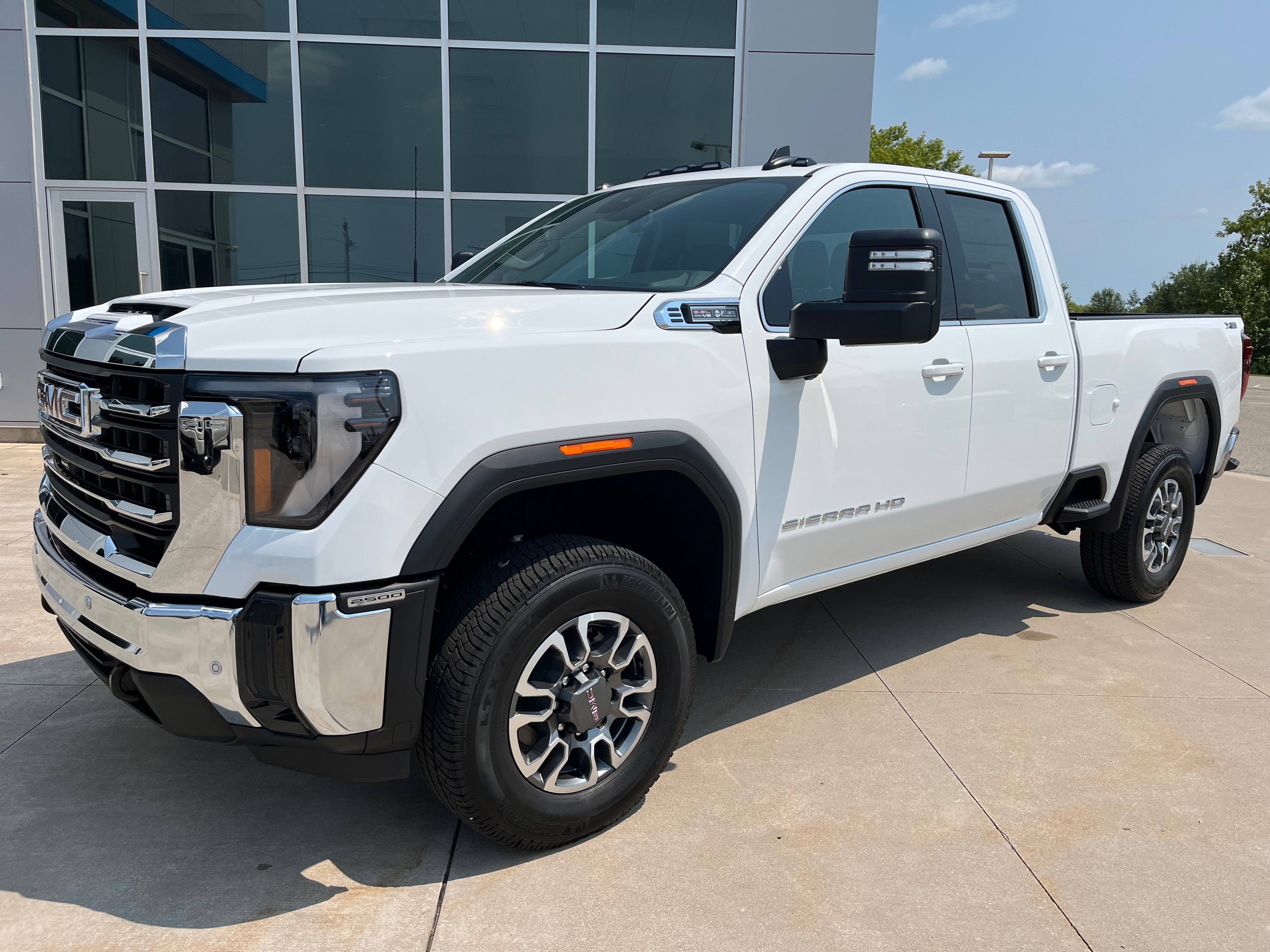2026 GMC Sierra 2500 HD SLE