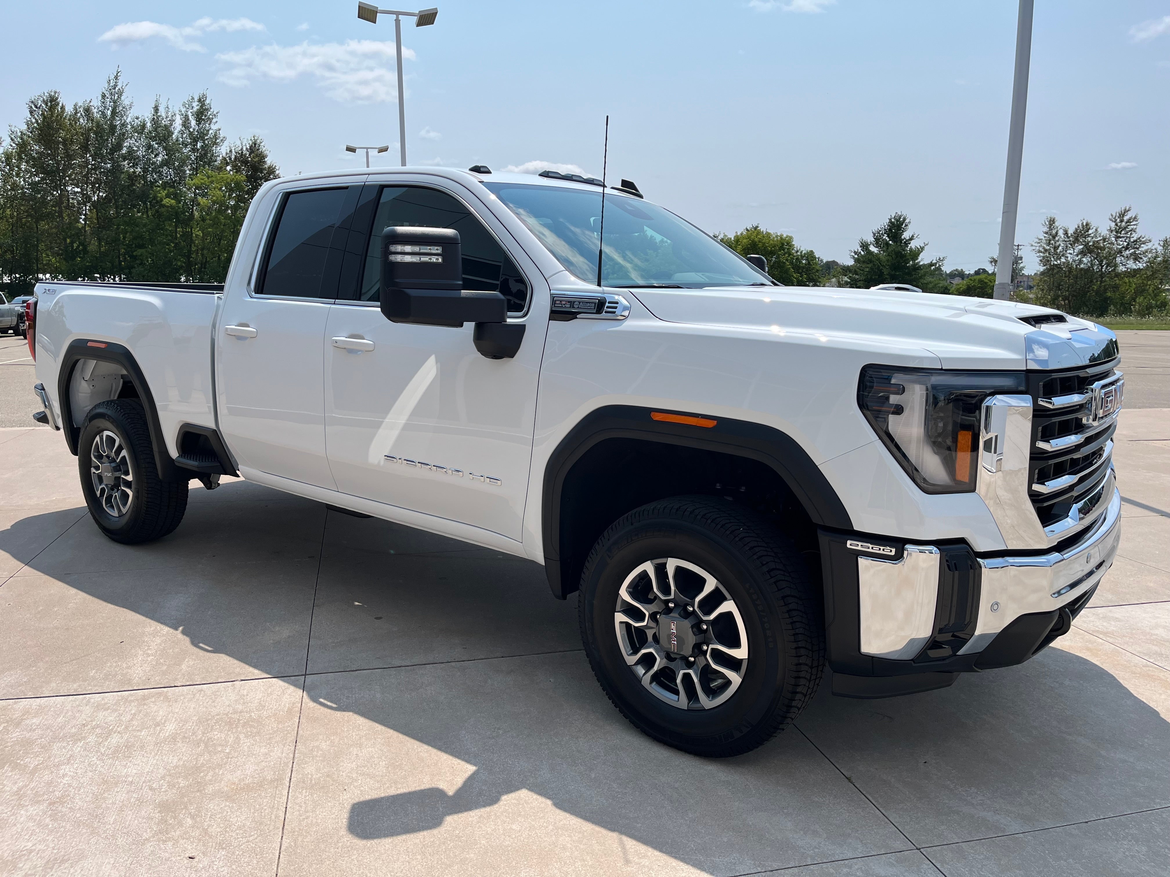 2026 GMC Sierra 2500 HD SLE