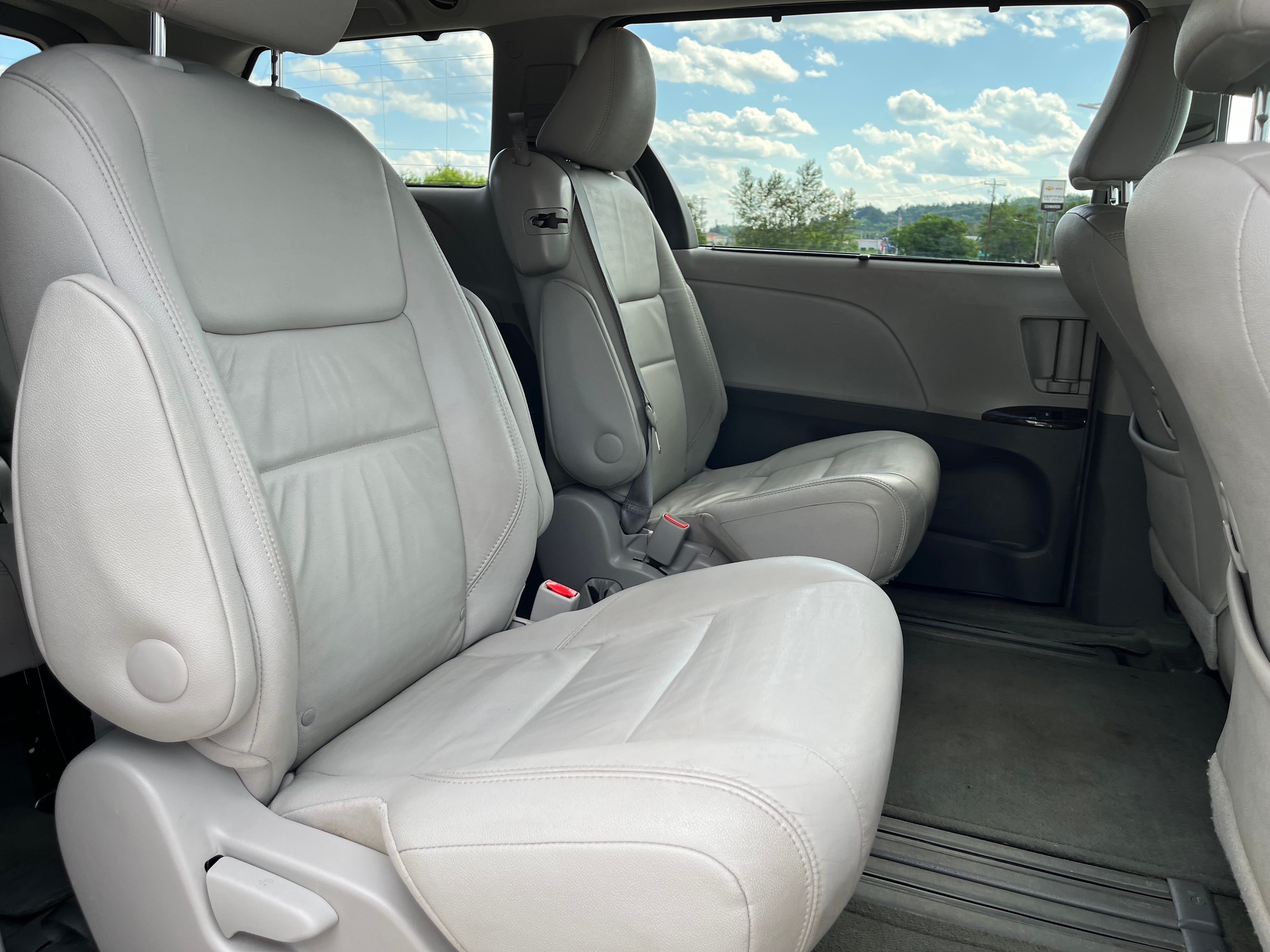 2016 Toyota Sienna XLE
