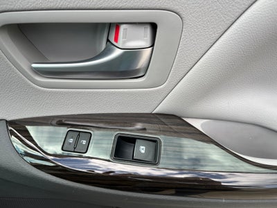 2016 Toyota Sienna XLE