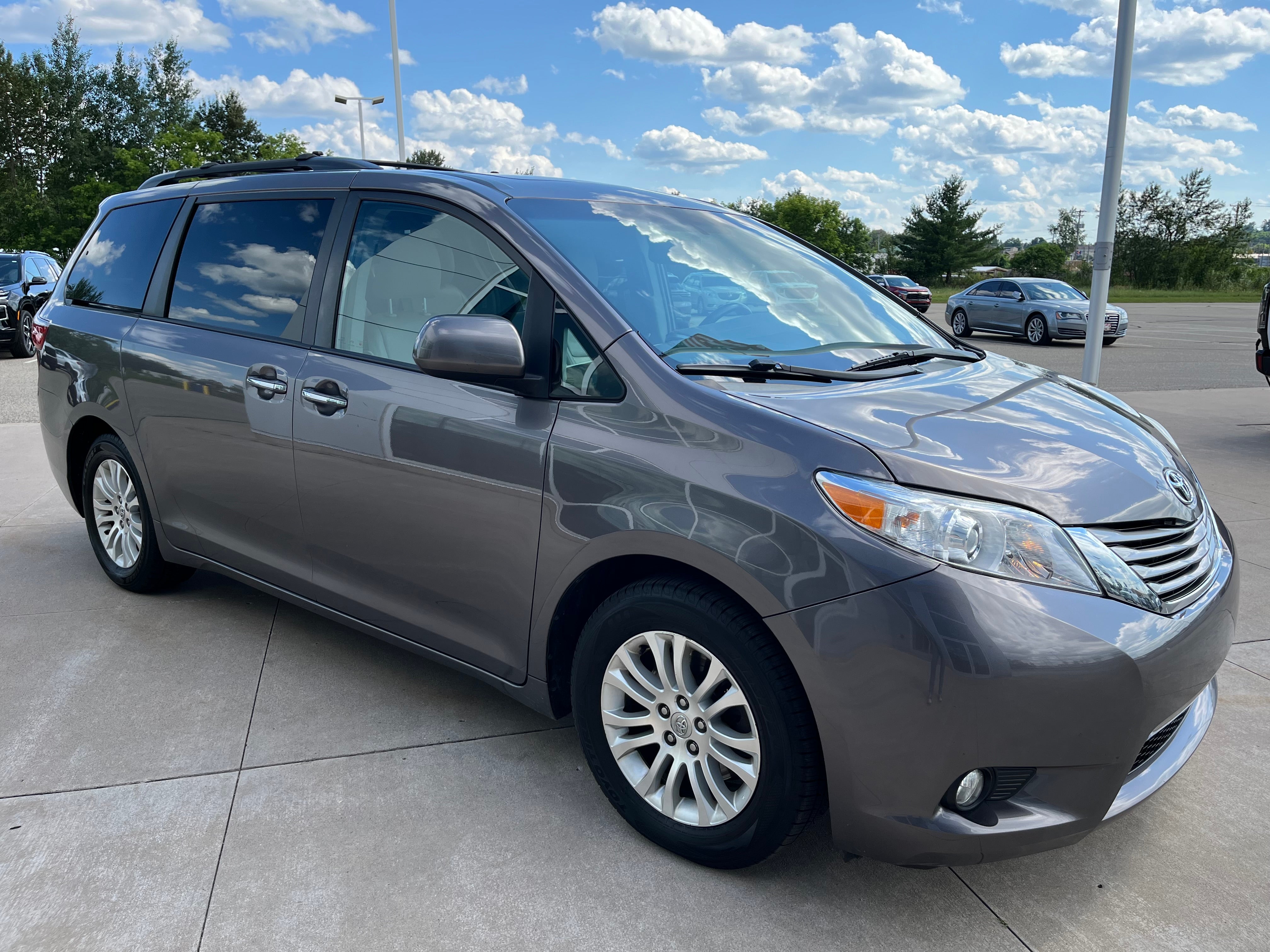 2016 Toyota Sienna XLE