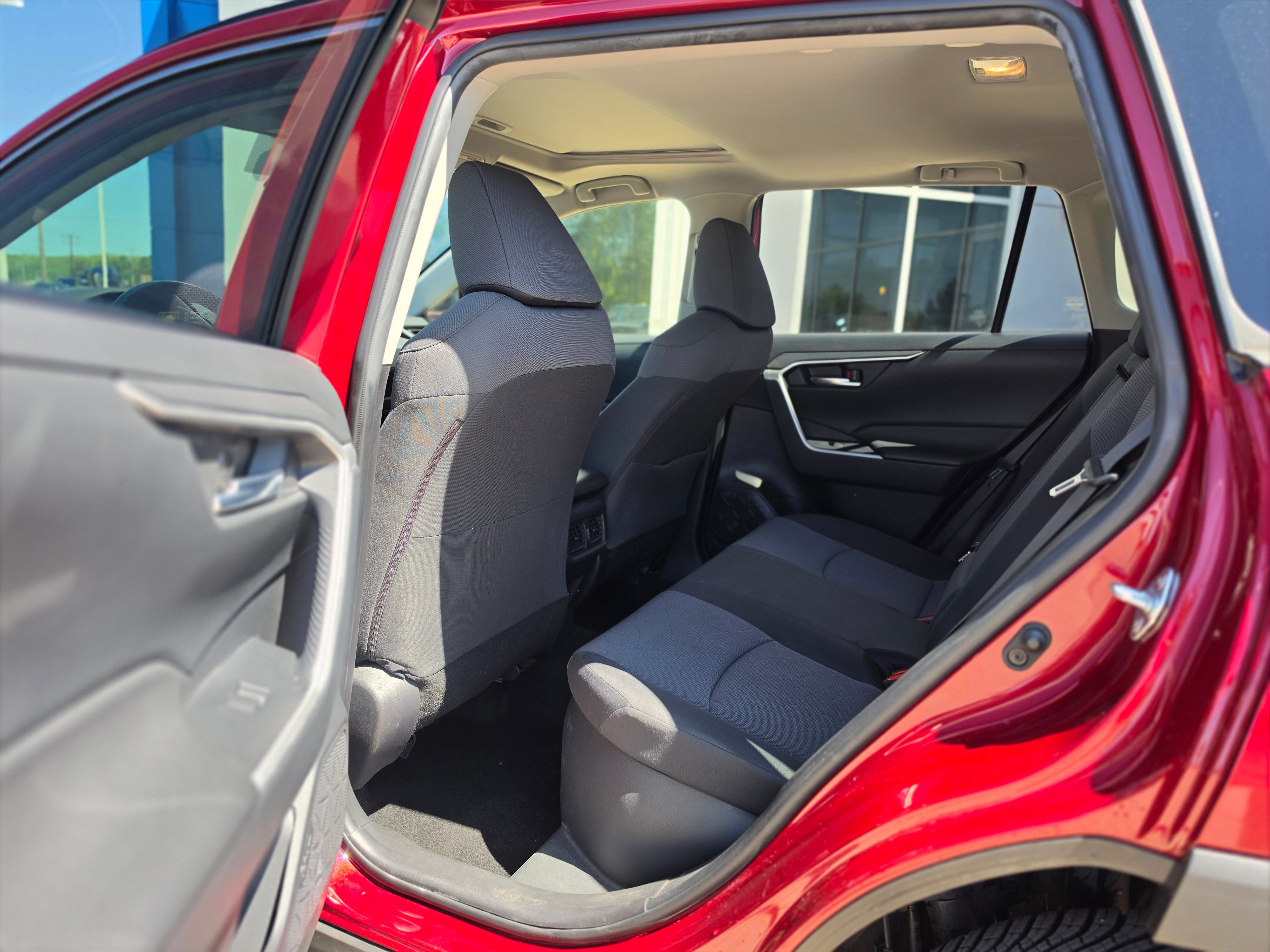 2019 Toyota RAV4 Hybrid XLE