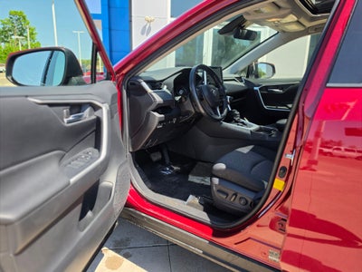 2019 Toyota RAV4 Hybrid XLE
