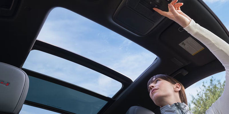 Sunroof feature of 2026 GMC Acadia